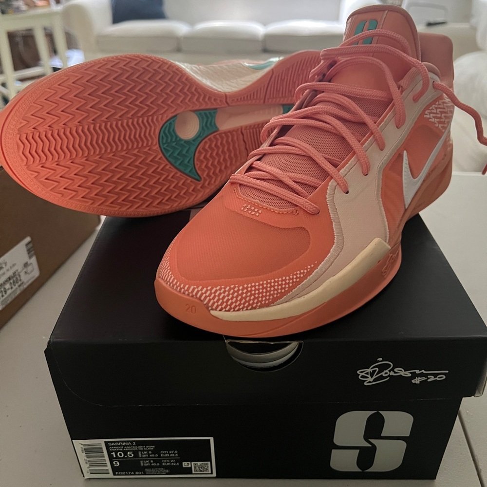 Nike Sabrina 2 Men’s Sneaker Size 10.5 (Apricot Agate/Washed Coral/White) NEW!!!